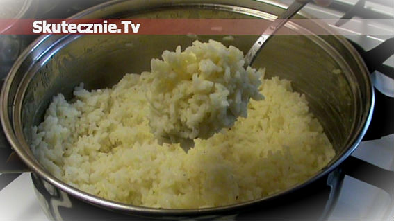 Ryż delikatnie cytrynowy z solą i czarnym pieprzem
