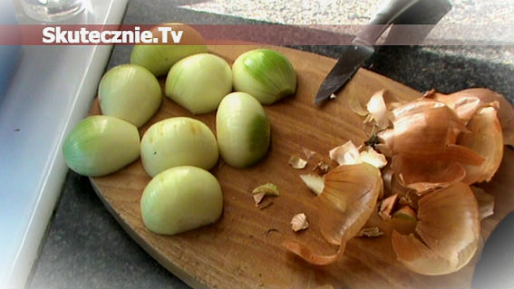 Jak łatwo obrać trudną do obrania cebulę
