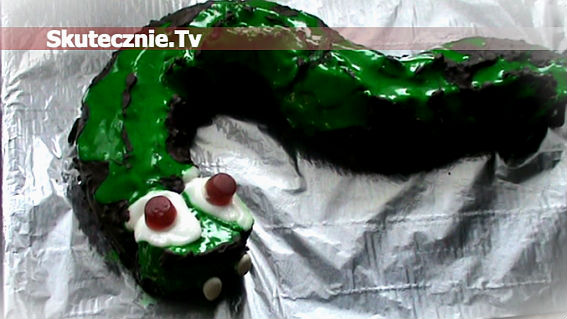 Ciasto dla dziecka -zielona gąsienica