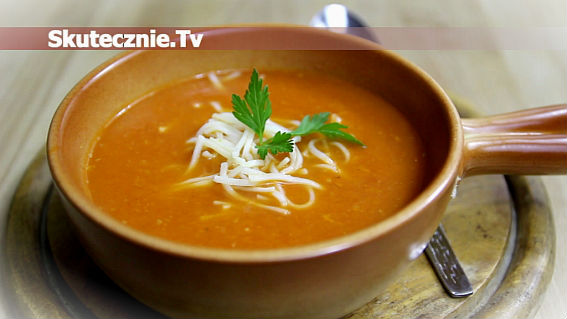 Zupa z podsmażonej marchwi i pomidorów