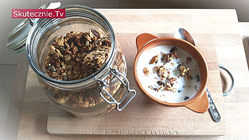 Domowa granola -na śniadanie i do chrupania
