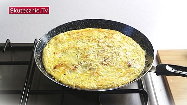 Omlet w tortilli, czyli szybki posiłek na ciepło