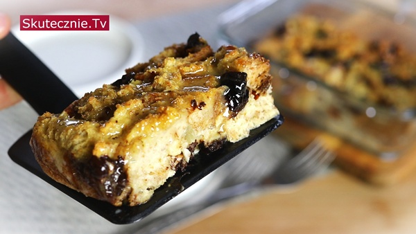 Bread pudding. Pudding chlebowy z airfryera (z migdałami i suszoną śliwką)