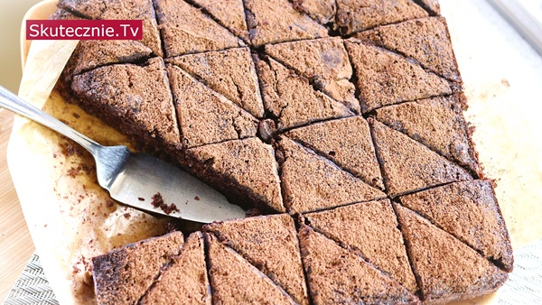 Proste ciasto czekoladowe z cukinią. Na deser, do kawy, po weekendowym obiedzie